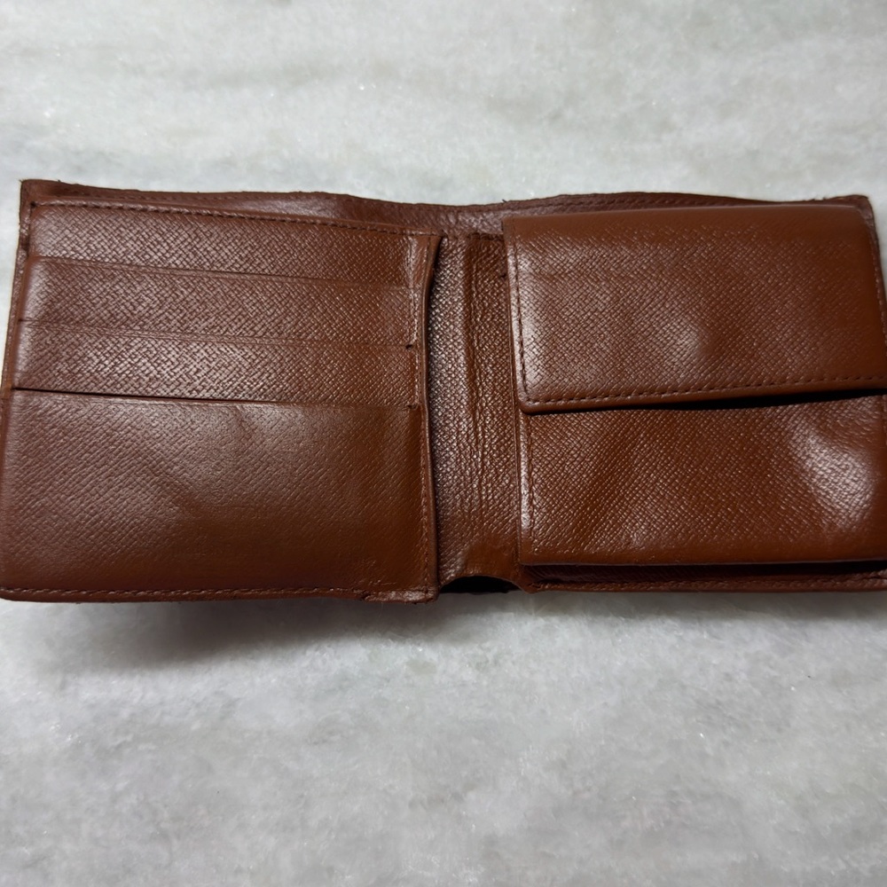 Louis Vuitton Monogram Bifold Wallet - Vintage 1994 - Picture 16 of 16